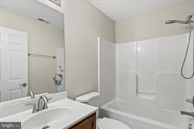 9175 CLUBHOUSE DR, Delmar, MD 21875