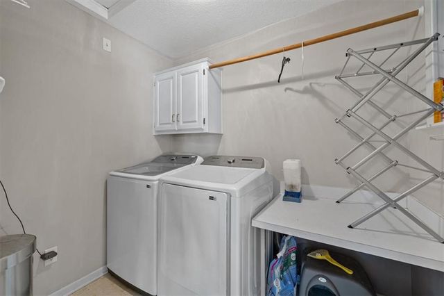 2312 SW Post Oak Court, Lee's Summit, MO 64082