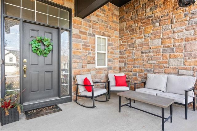 2312 SW Post Oak Court, Lee's Summit, MO 64082