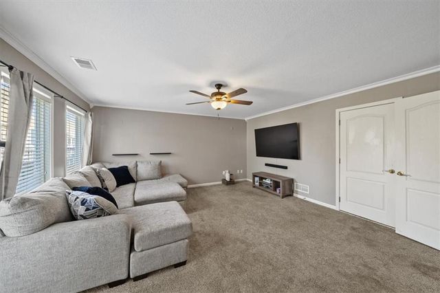 2312 SW Post Oak Court, Lee's Summit, MO 64082