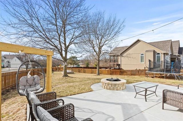 2312 SW Post Oak Court, Lee's Summit, MO 64082