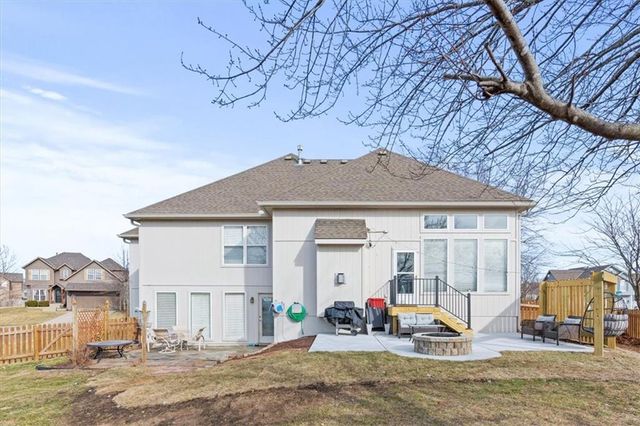 2312 SW Post Oak Court, Lee's Summit, MO 64082