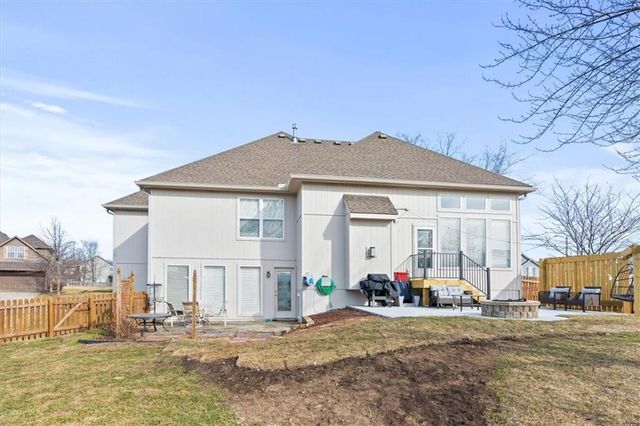 2312 SW Post Oak Court, Lee's Summit, MO 64082