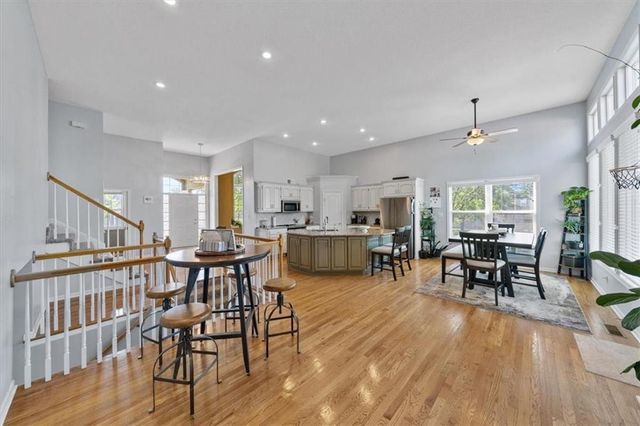 2312 SW Post Oak Court, Lee's Summit, MO 64082