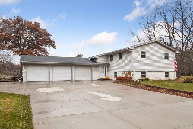 18922 Yalta Street NE, East Bethel, MN 55092