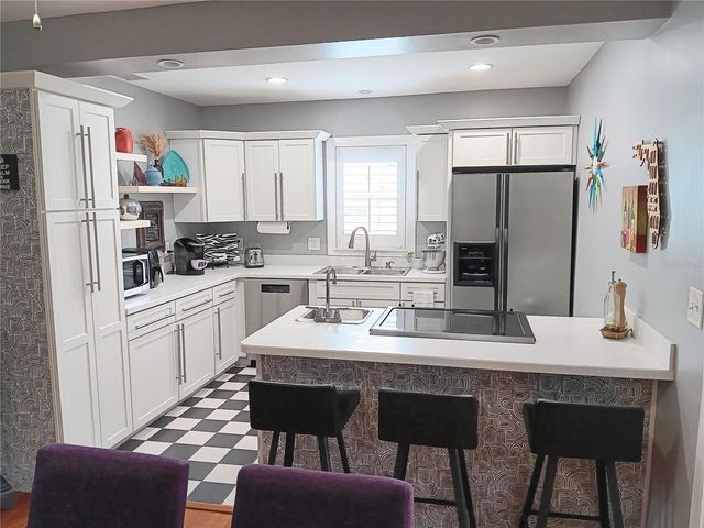 406 E PARIS STREET, Tampa, FL 33604