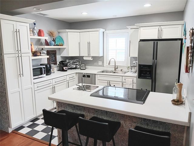 406 E PARIS STREET, Tampa, FL 33604