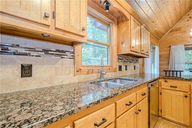 213 Moonshine Hollow, Blue Ridge, GA 30513