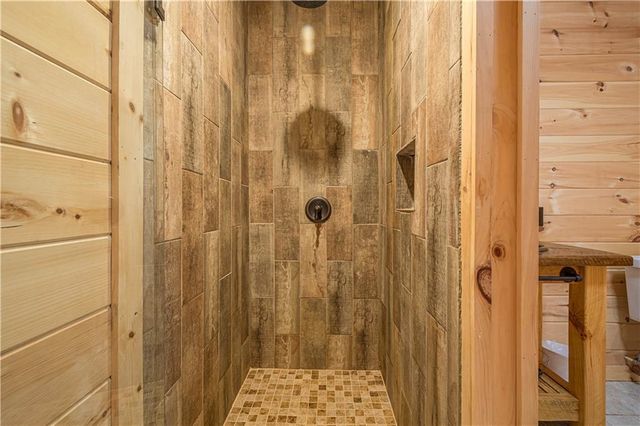 213 Moonshine Hollow, Blue Ridge, GA 30513