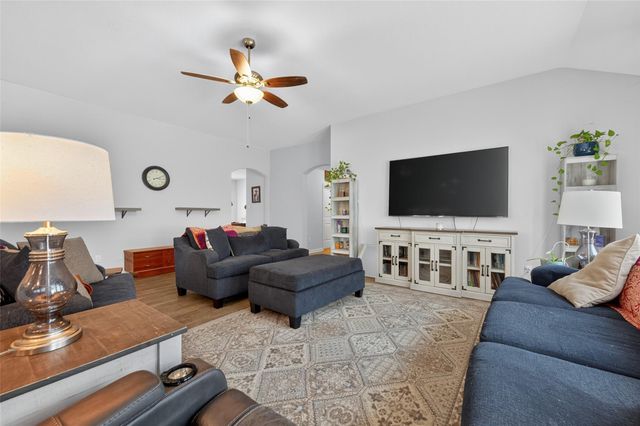 6207 Twin Fawns Drive, Conroe, TX 77303