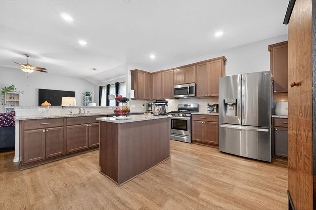 6207 Twin Fawns Drive, Conroe, TX 77303