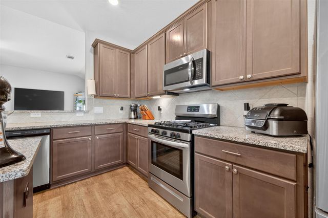 6207 Twin Fawns Drive, Conroe, TX 77303