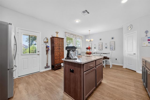 6207 Twin Fawns Drive, Conroe, TX 77303