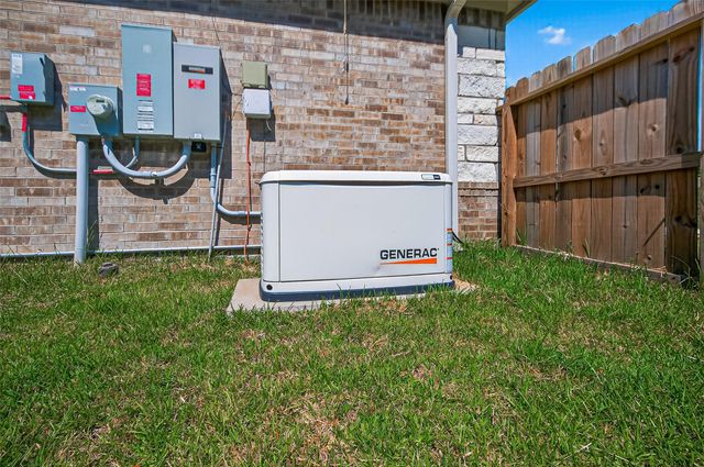 6207 Twin Fawns Drive, Conroe, TX 77303