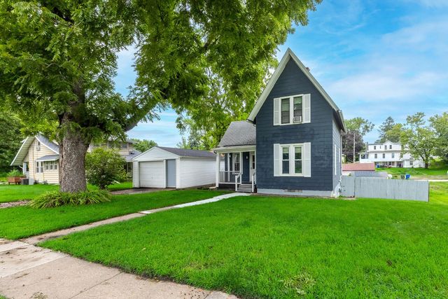 1550 W 15th Street, Davenport, IA 52804