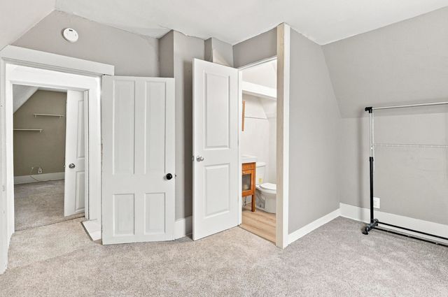1550 W 15th Street, Davenport, IA 52804