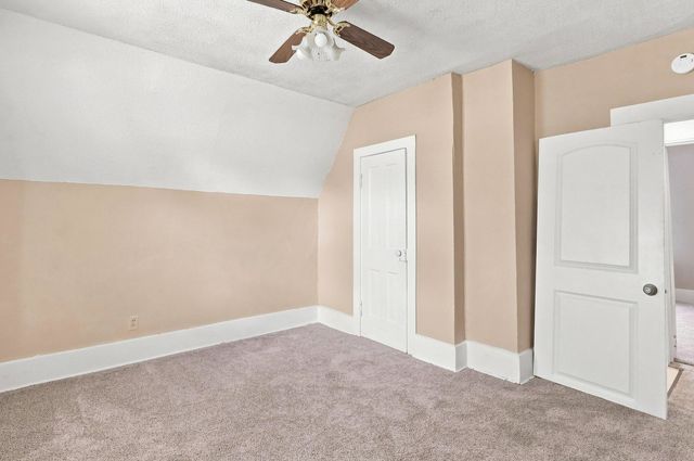 1550 W 15th Street, Davenport, IA 52804