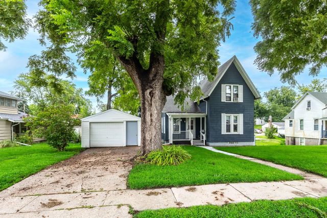 1550 W 15th Street, Davenport, IA 52804