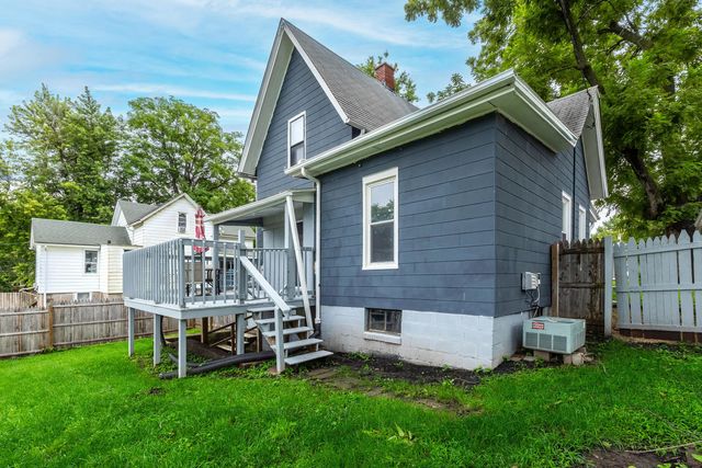 1550 W 15th Street, Davenport, IA 52804