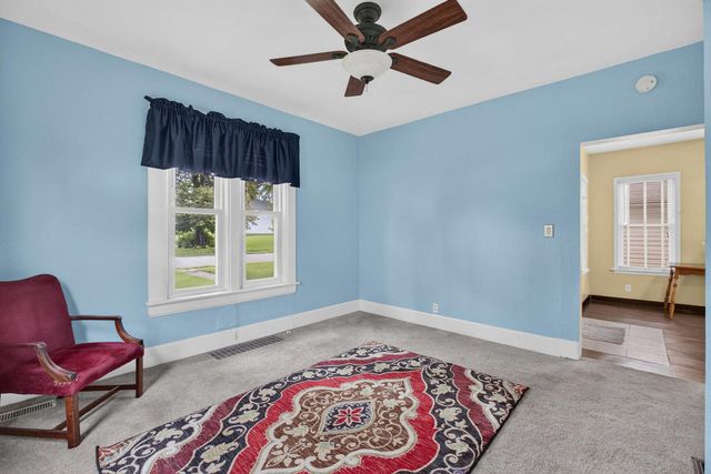 1550 W 15th Street, Davenport, IA 52804