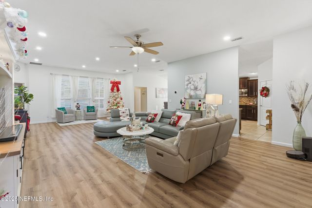 16427 MAGNOLIA GROVE Way, Jacksonville, FL 32218