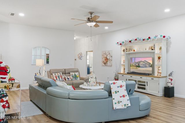 16427 MAGNOLIA GROVE Way, Jacksonville, FL 32218