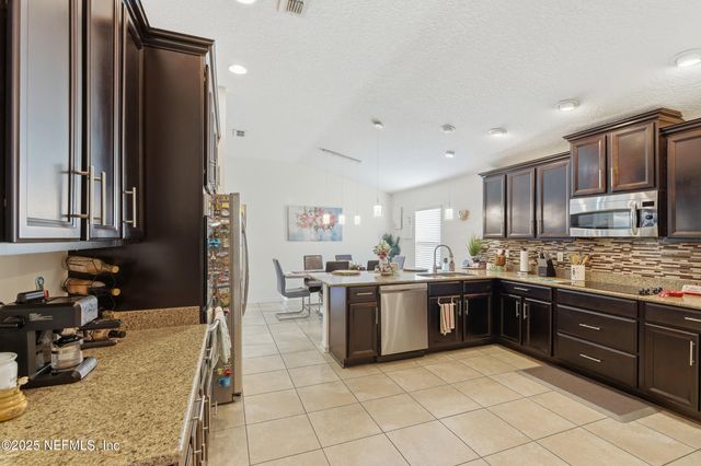 16427 MAGNOLIA GROVE Way, Jacksonville, FL 32218