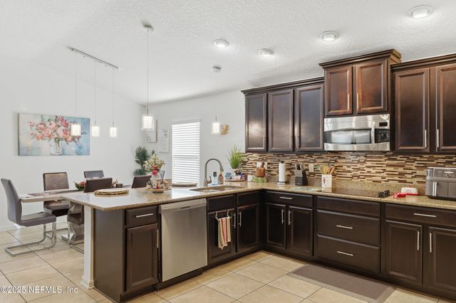 16427 MAGNOLIA GROVE Way, Jacksonville, FL 32218