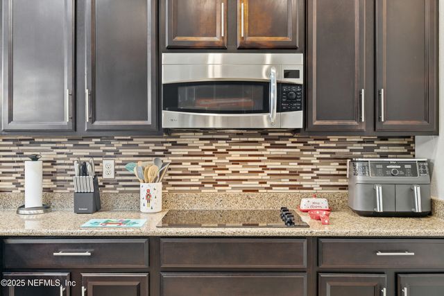 16427 MAGNOLIA GROVE Way, Jacksonville, FL 32218