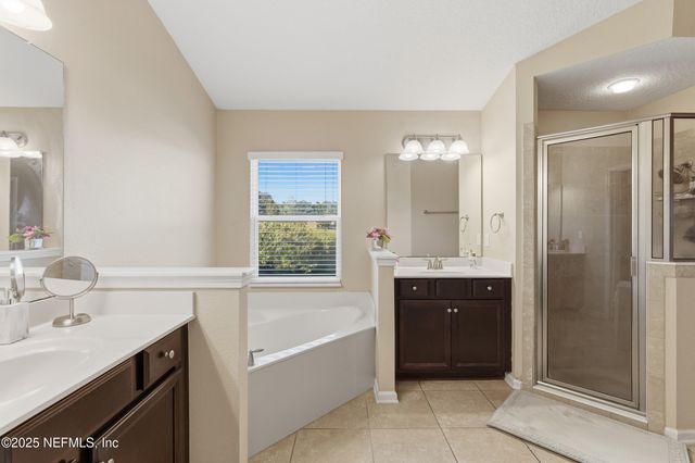 16427 MAGNOLIA GROVE Way, Jacksonville, FL 32218