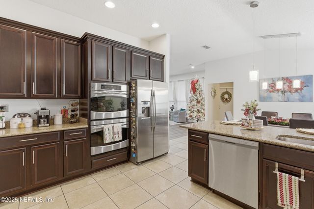 16427 MAGNOLIA GROVE Way, Jacksonville, FL 32218