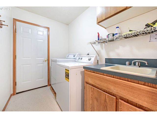 4484 Se 24TH St, Gresham, OR 97080