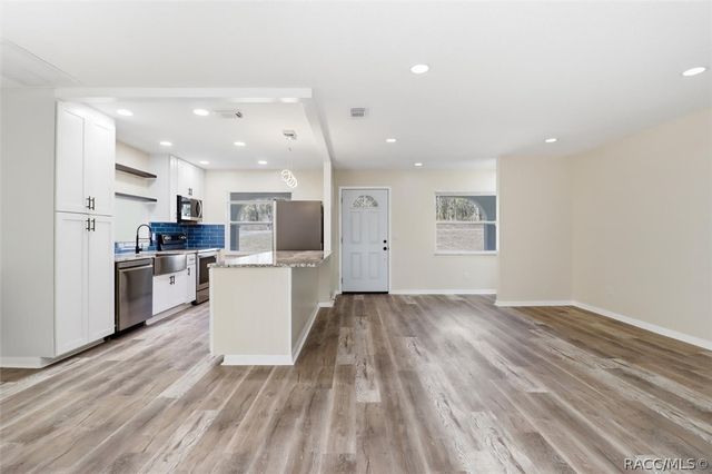 700 E Stratford Road, Lecanto, FL 34461