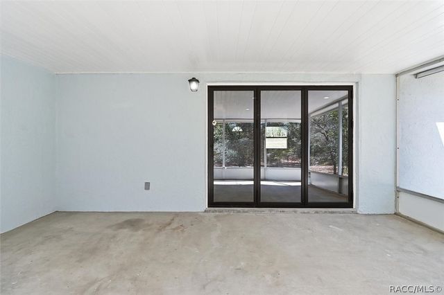 700 E Stratford Road, Lecanto, FL 34461