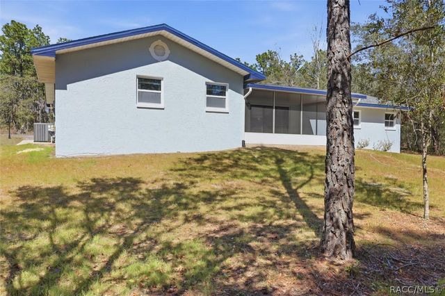 700 E Stratford Road, Lecanto, FL 34461