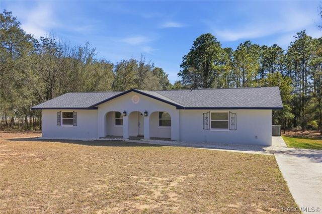700 E Stratford Road, Lecanto, FL 34461