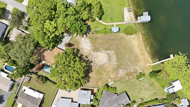 1810 PINEWAY COURT, Mount Dora, FL 32757