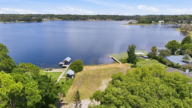 1810 PINEWAY COURT, Mount Dora, FL 32757