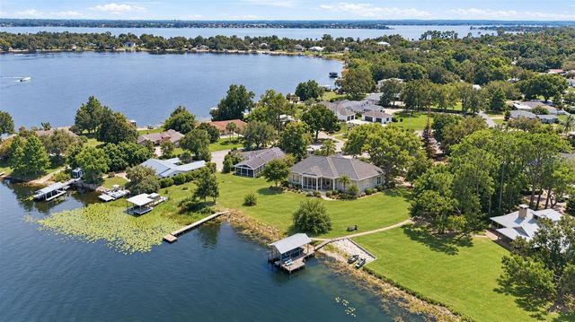 1810 PINEWAY COURT, Mount Dora, FL 32757