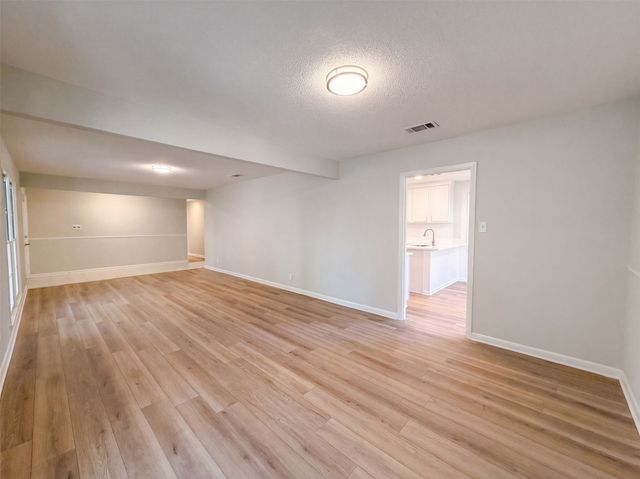 813 Wheelwood Drive, Hurst, TX 76053