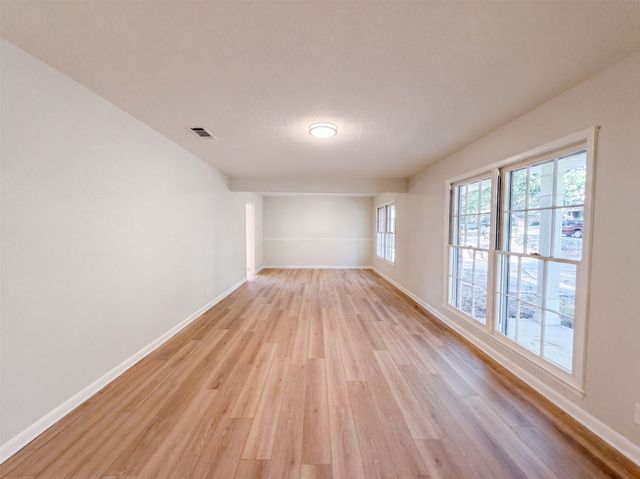 813 Wheelwood Drive, Hurst, TX 76053