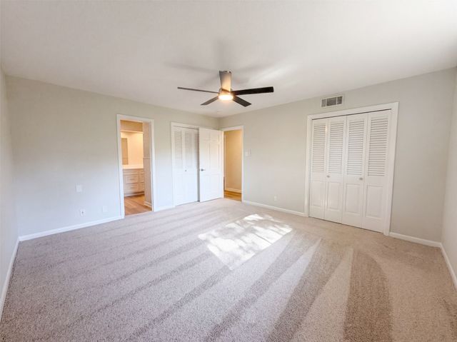 813 Wheelwood Drive, Hurst, TX 76053