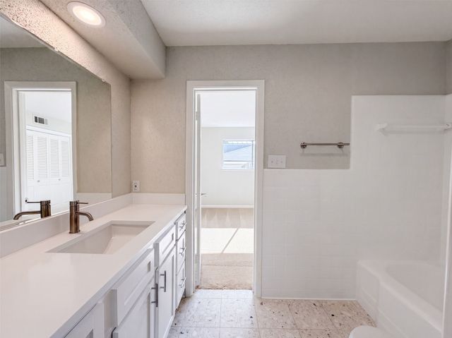 813 Wheelwood Drive, Hurst, TX 76053