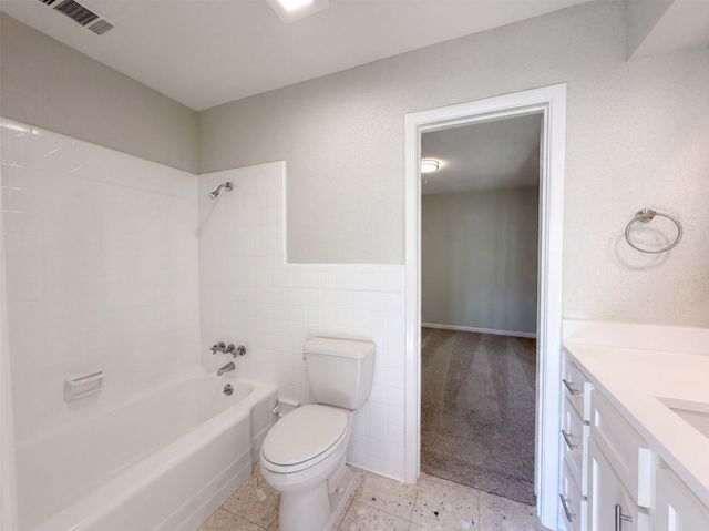 813 Wheelwood Drive, Hurst, TX 76053