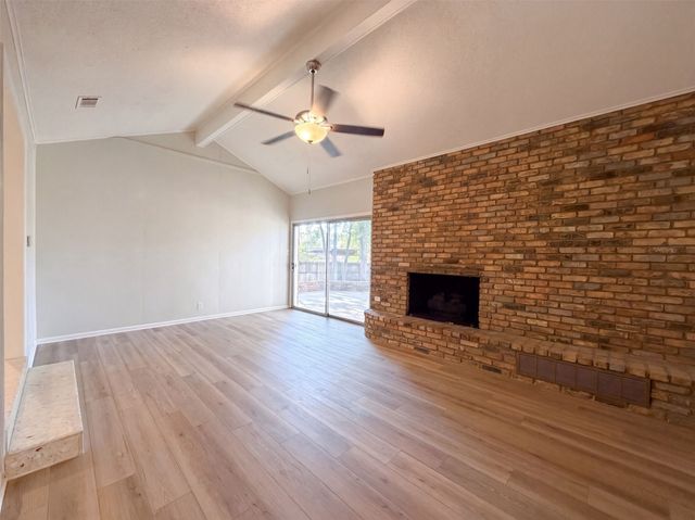 813 Wheelwood Drive, Hurst, TX 76053
