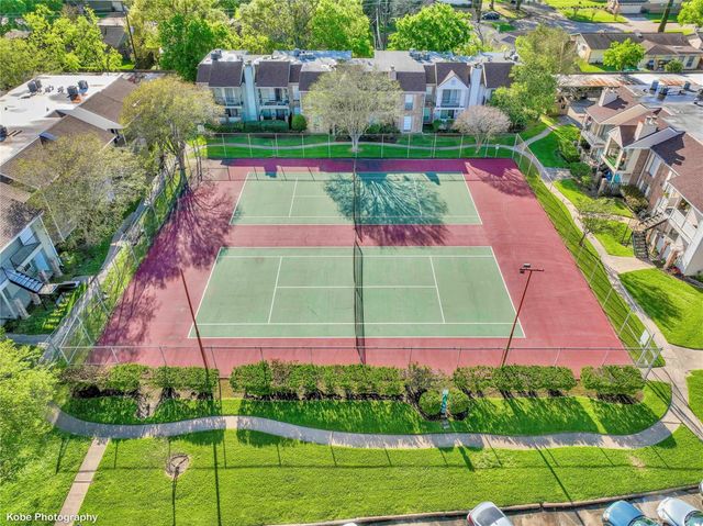 2800 Jeanetta Street 806, Houston, TX 77063
