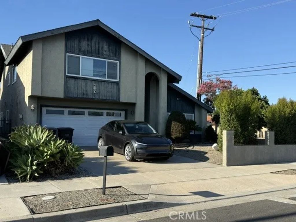 2117 W Sycamore, Orange, CA 92868