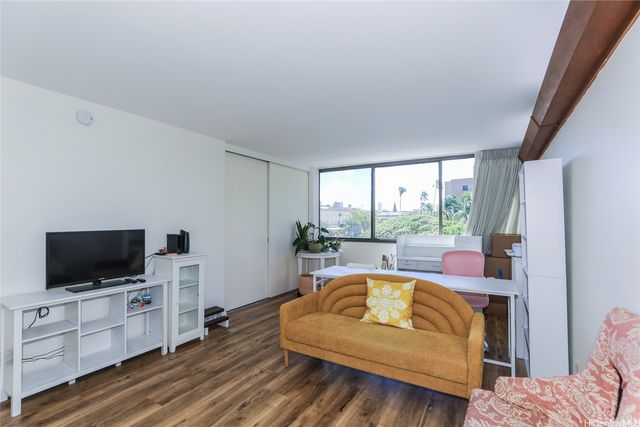 55 S Kukui Street D312, Honolulu, HI 96813