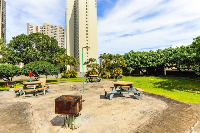 55 S Kukui Street D312, Honolulu, HI 96813