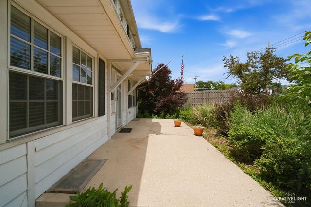 718 S Naperville Road, Wheaton, IL 60189